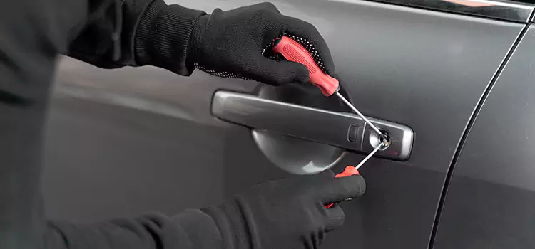 Locked Out of Car Help Round Lake