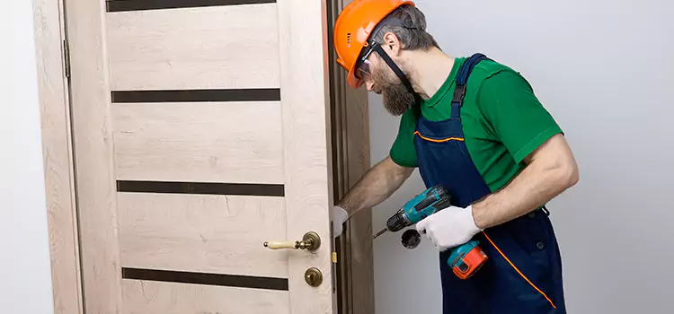 Replace Internal Door Handle with Lock Round Lake